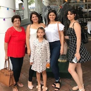 Meet your Posher, Clara